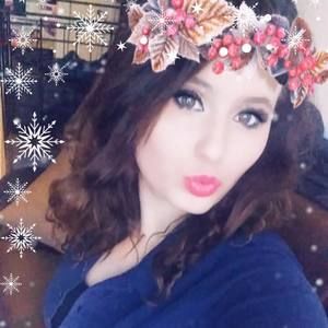 Meet your Posher, Tia