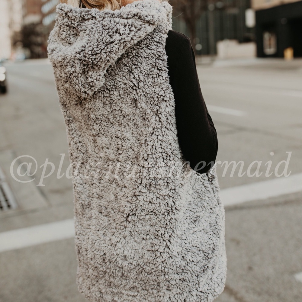 Teddy Bear Hooded Vest UBER SOFT 🐻 - Picture 5 of 8