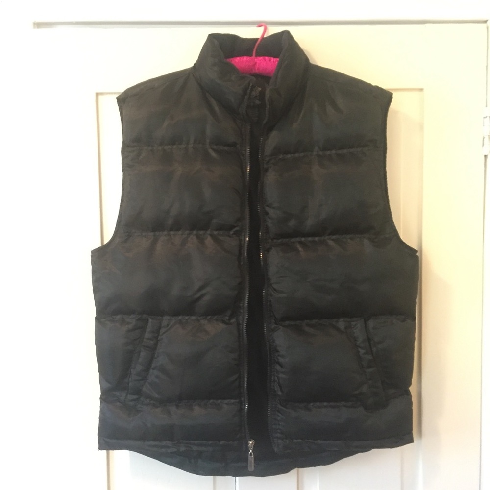 GB men's black puffy vest