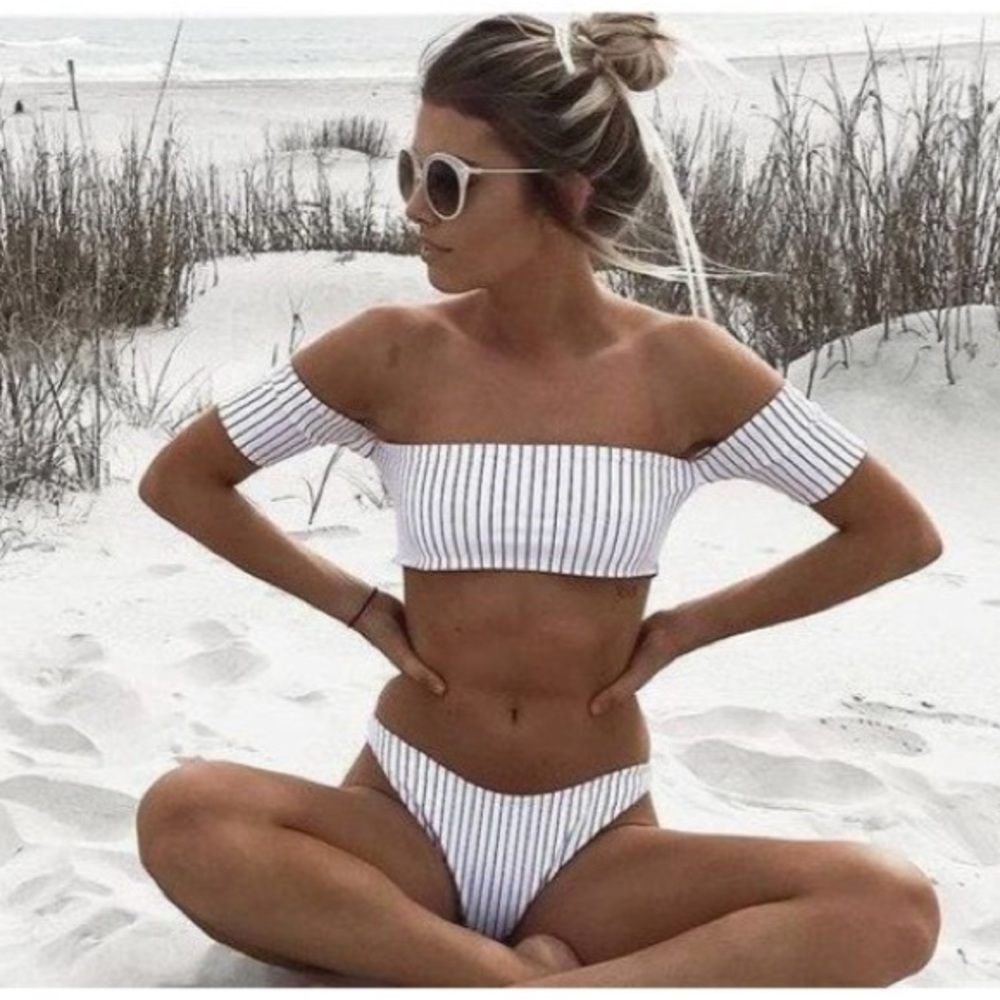 ‘Gabriella’ Striped off the shoulder bikini