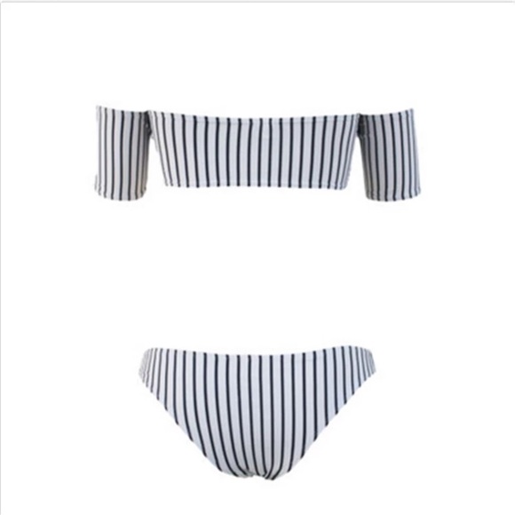 ‘Gabriella’ Striped off the shoulder bikini - Picture 2 of 2