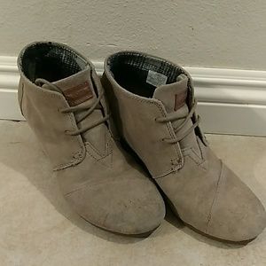 Tom's size 8 women's booties