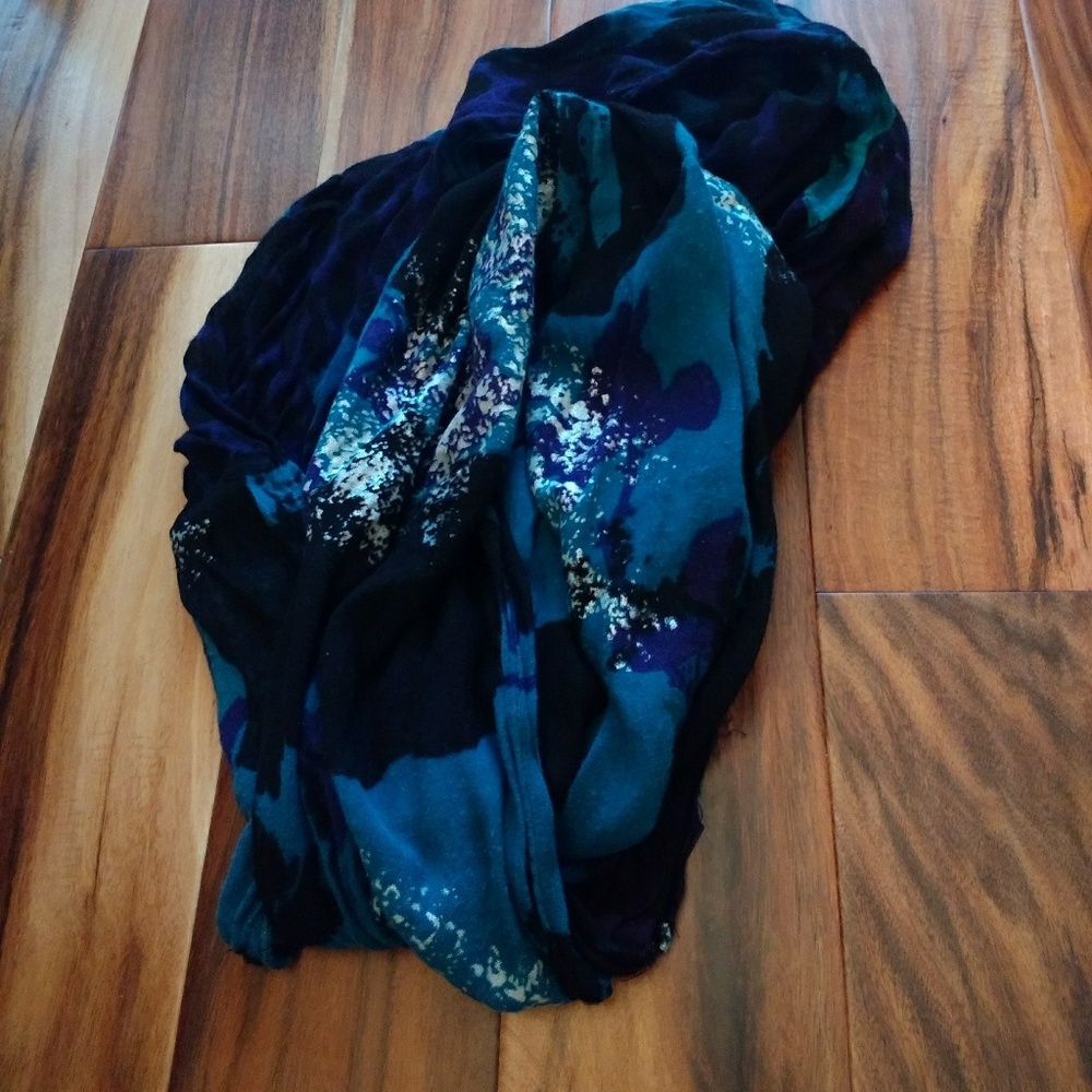 Express Infinity Scarves - Picture 2 of 5