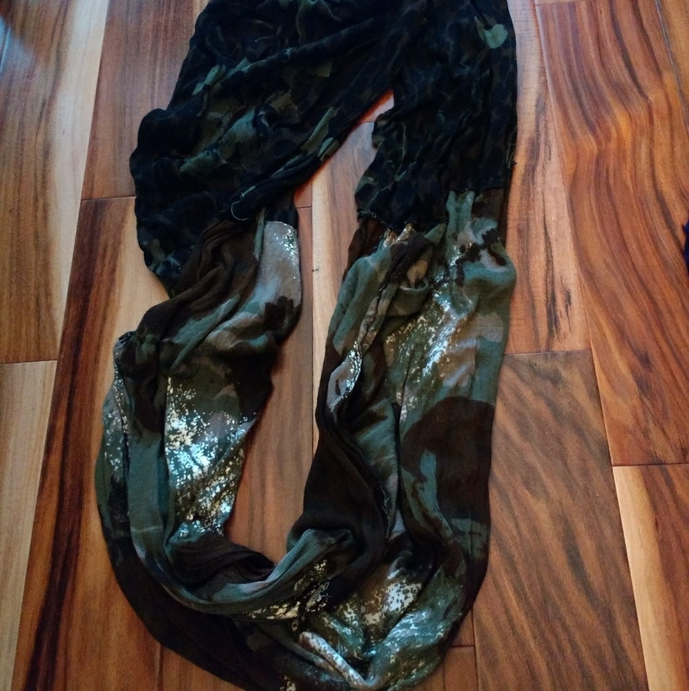 Express Infinity Scarves - Picture 3 of 5
