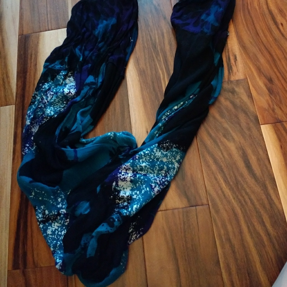 Express Infinity Scarves - Picture 5 of 5