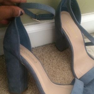 ShoeDazzle Neri ankle strap heel