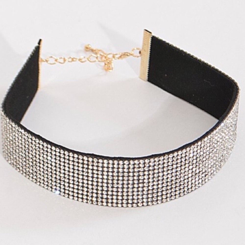 CLEARANCE Crystal Choker 💋