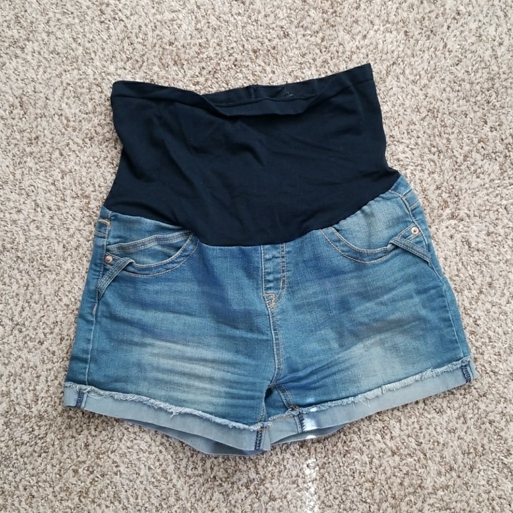 MATERNITY SHORTS 💕