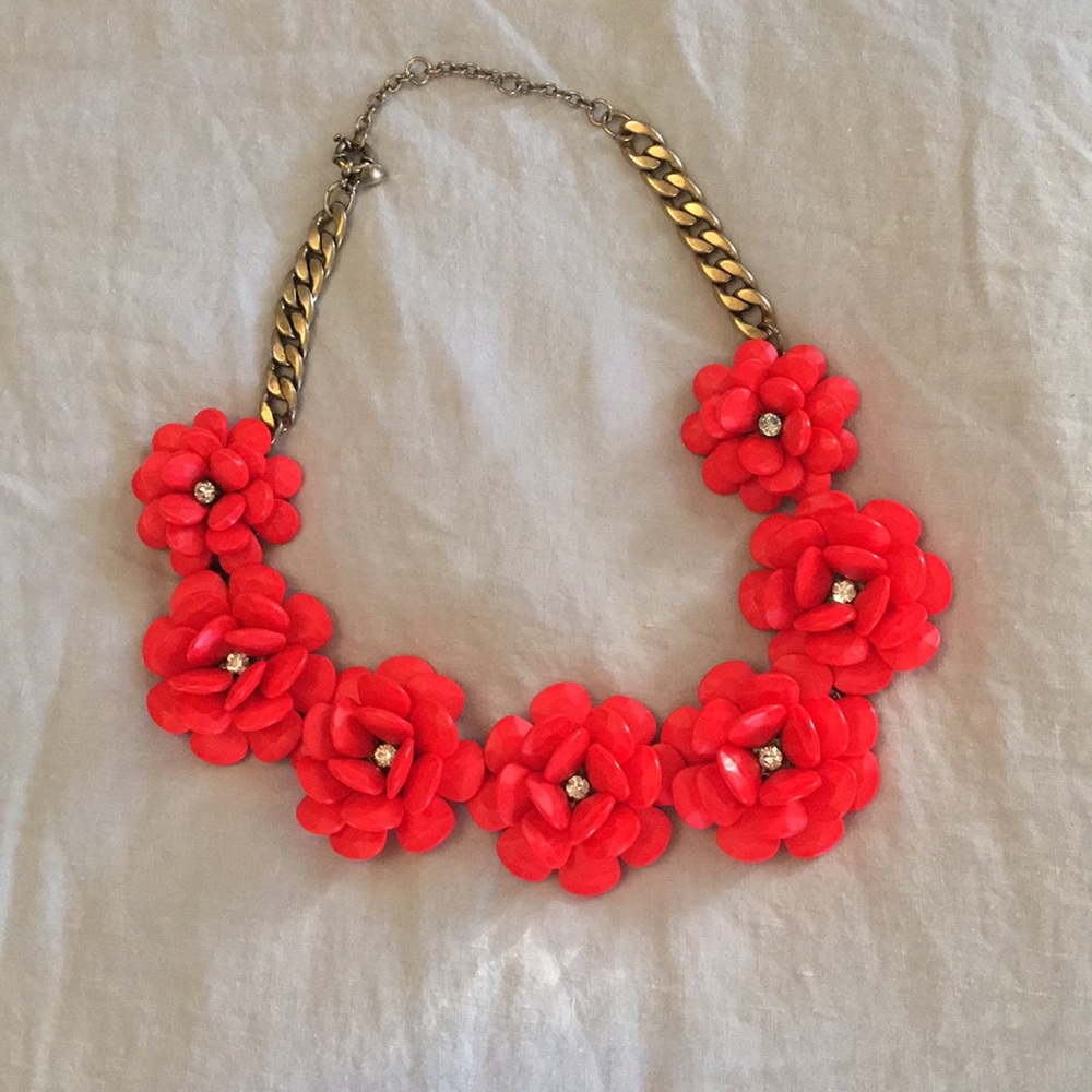 Statement necklace