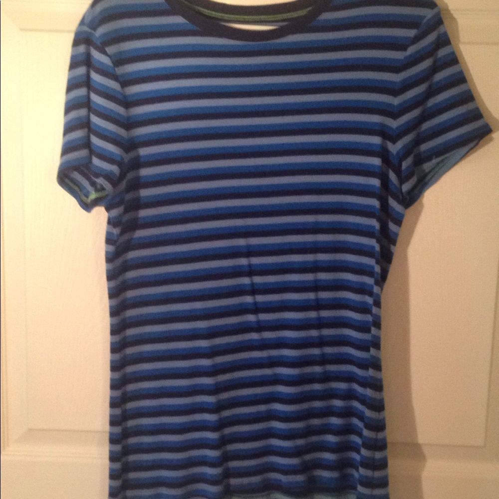Old Navy XL multi blue stripe short sleeve tee
