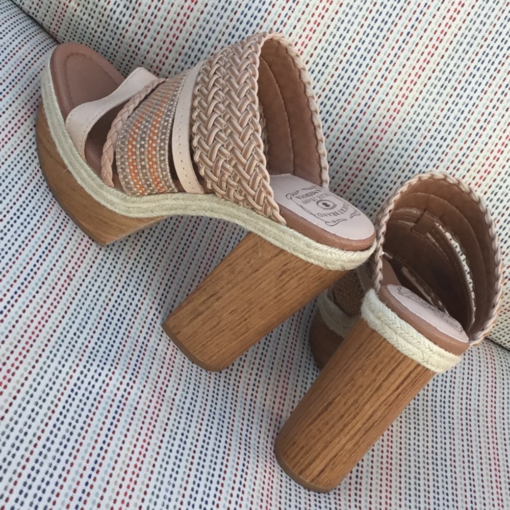RARE 2Die4 BOHO braided wooden platform sandals 9.5