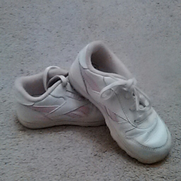 Girls Reebok sneakers - Picture 3 of 3