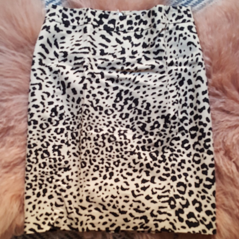 LOFT Leopard Print Pencil Skirt