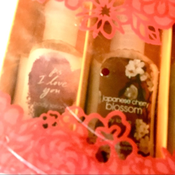 Bath & Body Works GIFT SET - BRAND NEW - Picture 2 of 4
