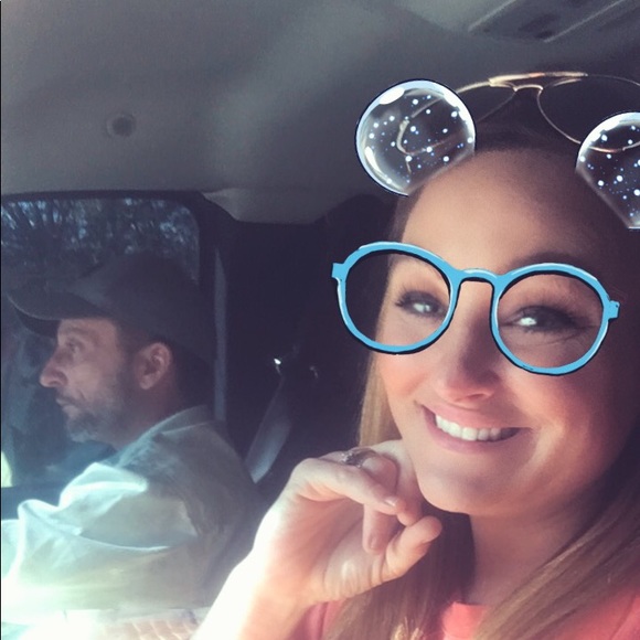 Meet your Posher, Jennifer - Picture 1 of 1