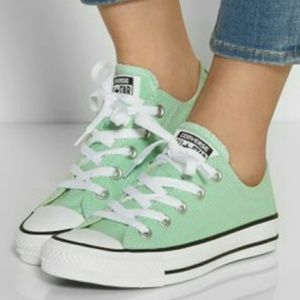 All Star Converse Mint Green. SZ 7 Womens