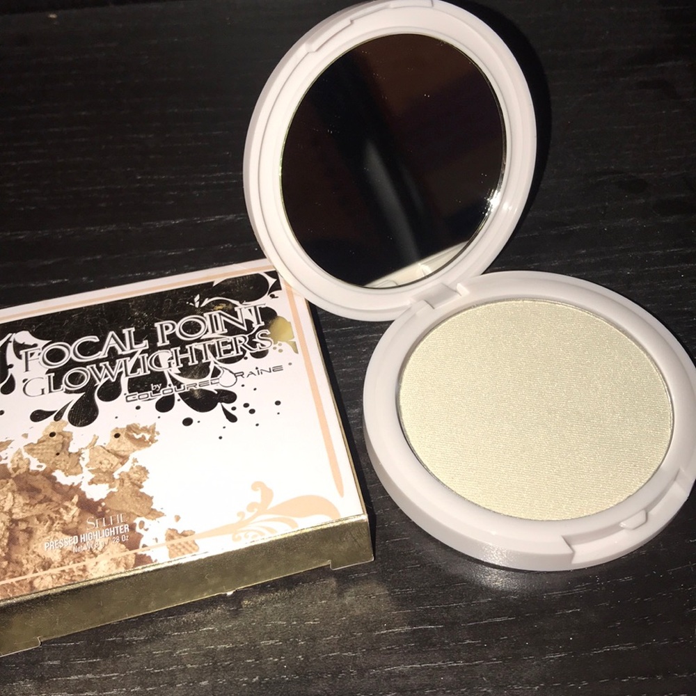 Coloured Raine Glow highlighter “Luxurious Bling”