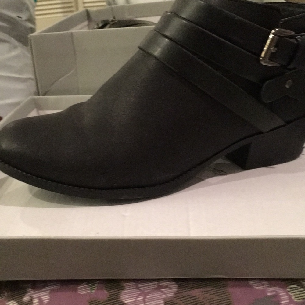 Black Ankle boots for sale! Like new!