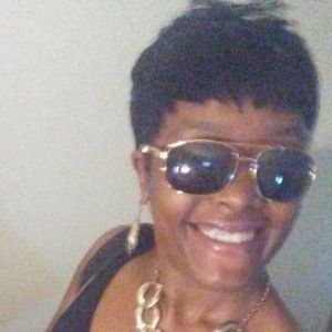 Meet your Posher, Kendra