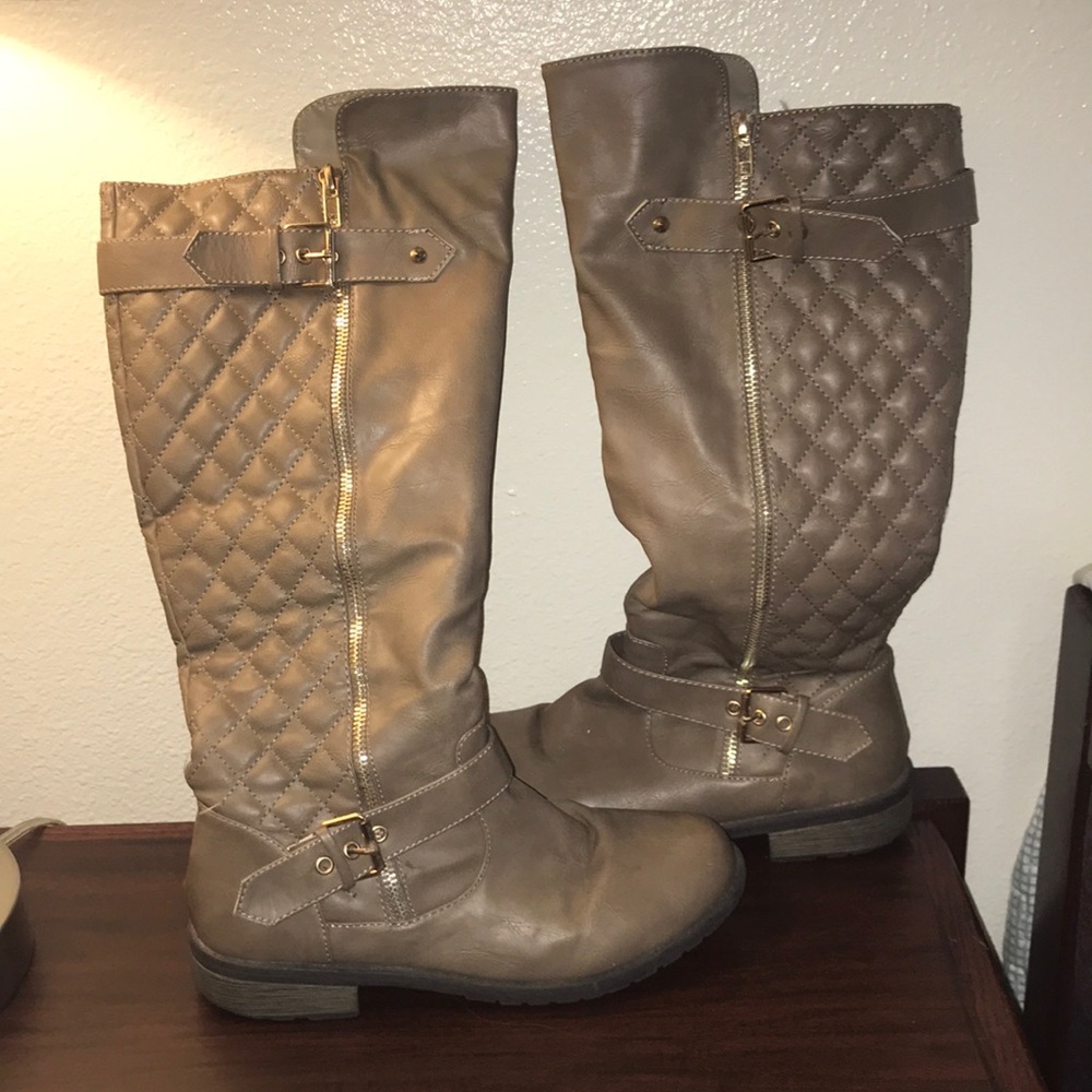 Knee high grey boots with gold buckle and zipper