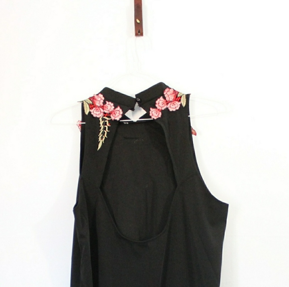 Courtney Little Black Dress - Picture 5 of 6