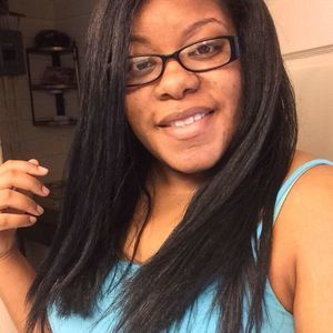 Meet your Posher, Courtney