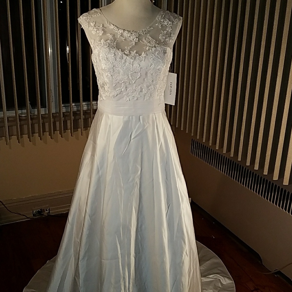 David's Bridal Lace and Satin Wedding Gown
