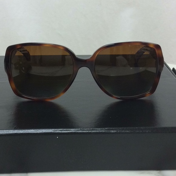 Chanel Brown Tortoise Shell Sunglasses main image 4