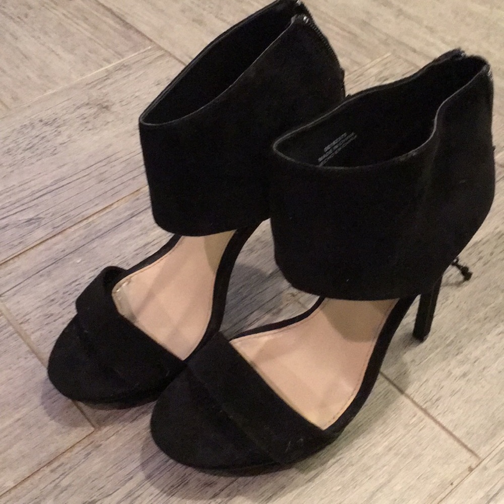 Black stiletto heels