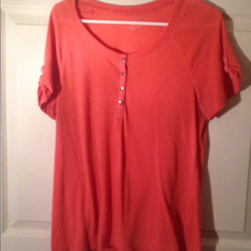 Sonoma large coral short sleeve tee with buttons