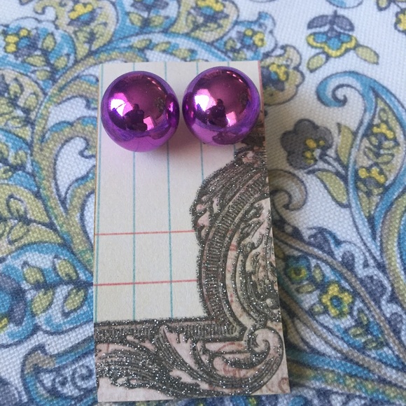 🎁SALE🎁SHINY PURPLE REVERSIBLE EARRINGS💎 - Picture 3 of 4