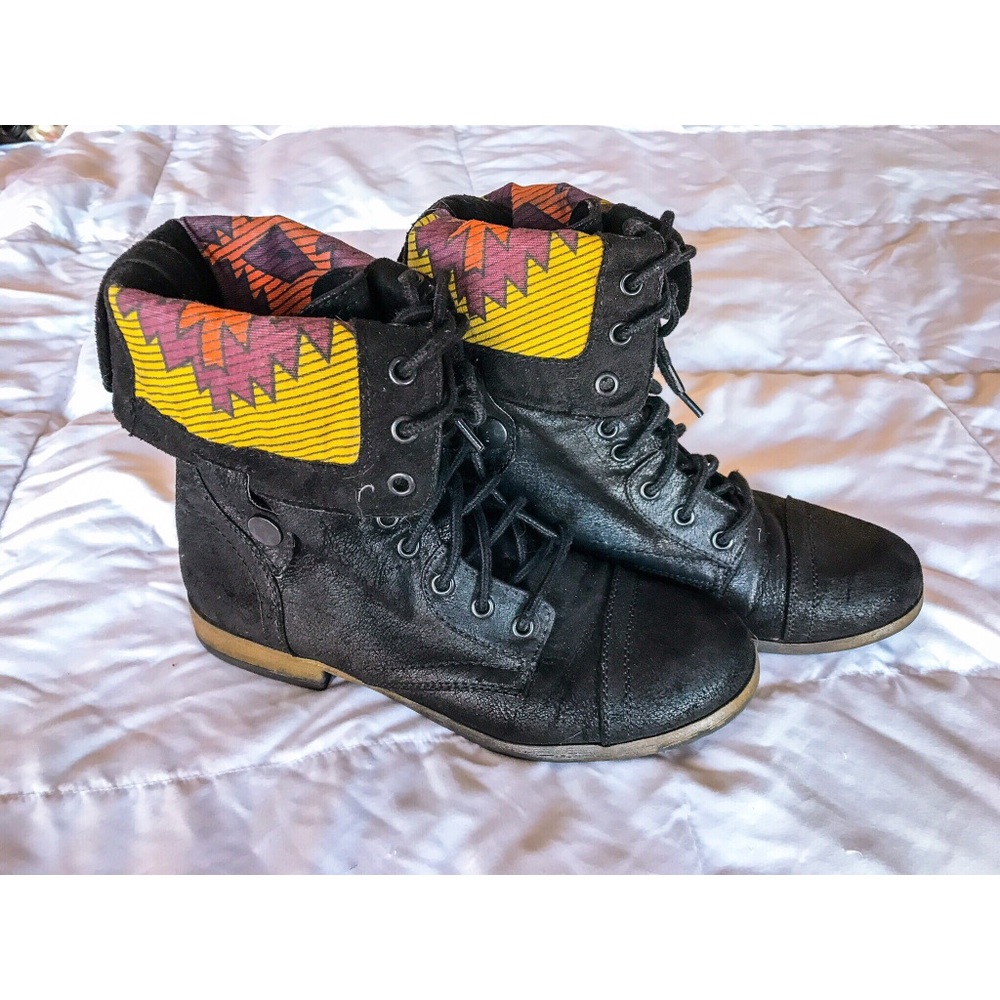 🎀🆕BLACK AZTEC FOLD-OVER COMBAT BOOTS🆕🎀
