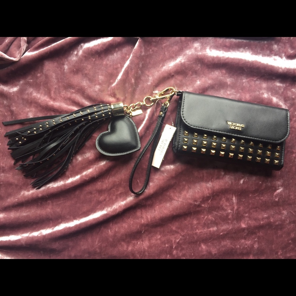 VS wallet/clutch