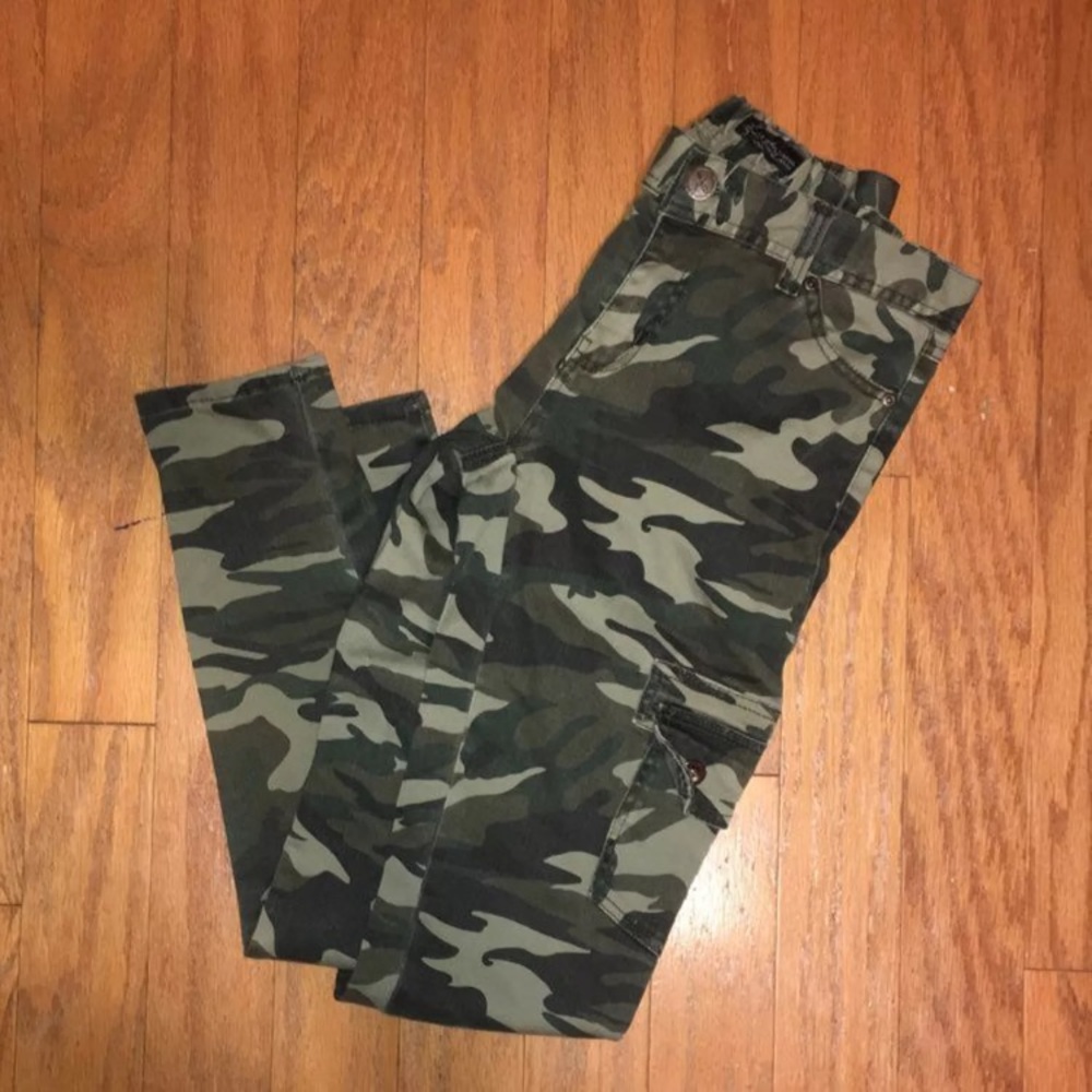 Camo Skinny Pants
