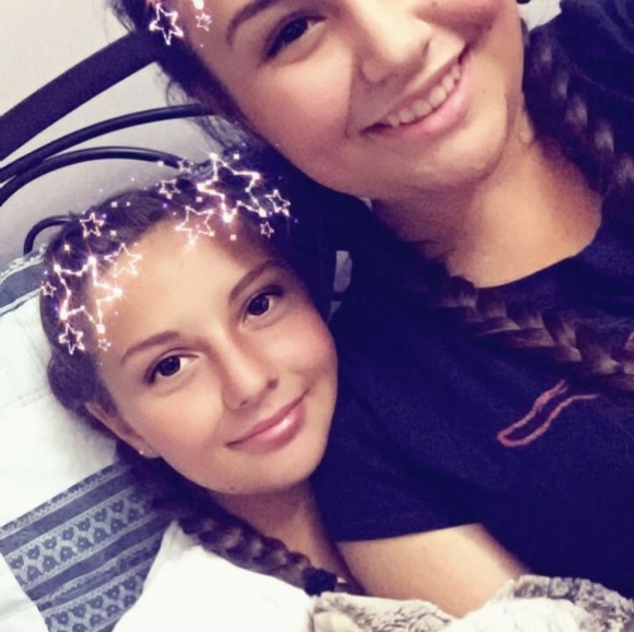 Meet your Posher, Brianna - Picture 3 of 5