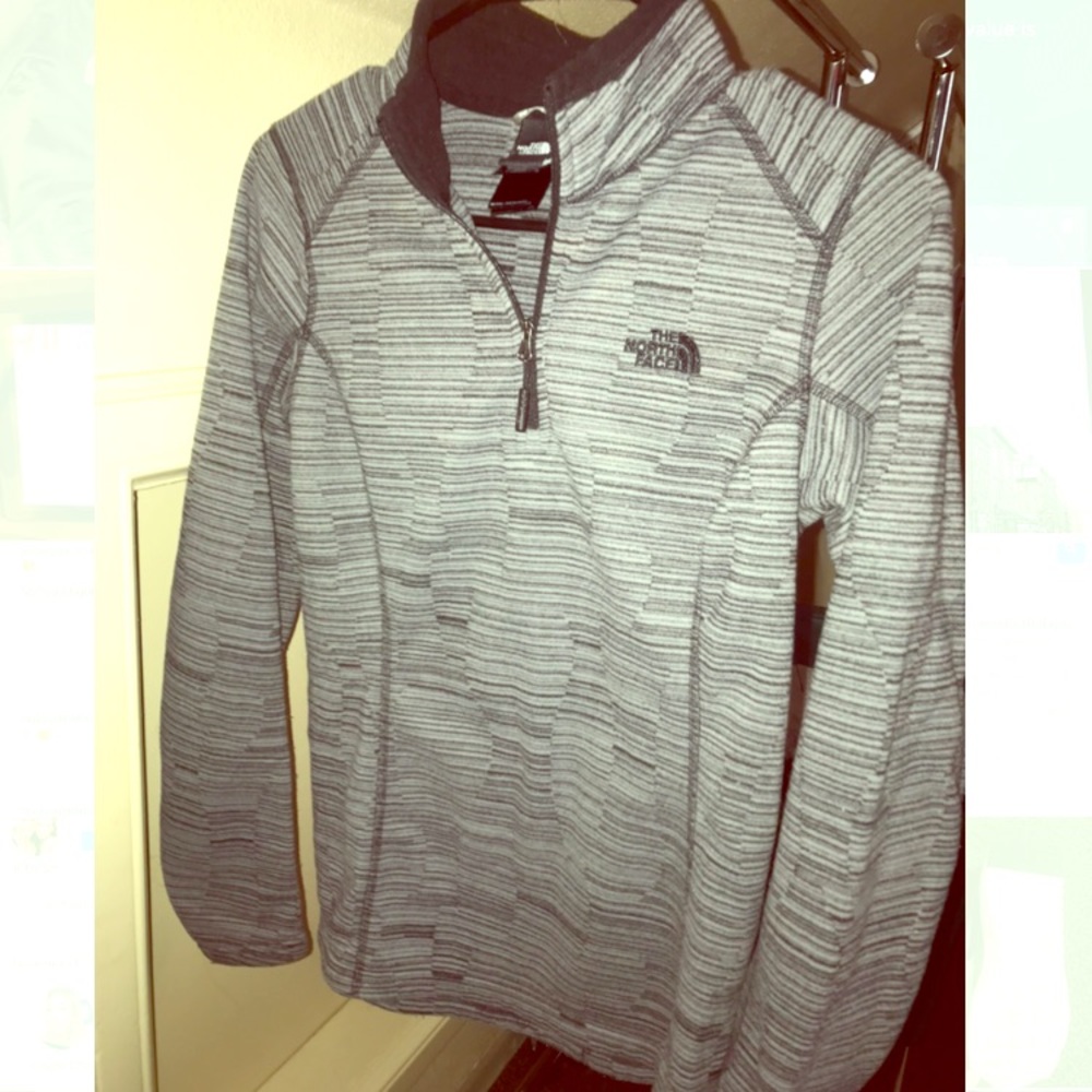 North Face fleece quarter zip