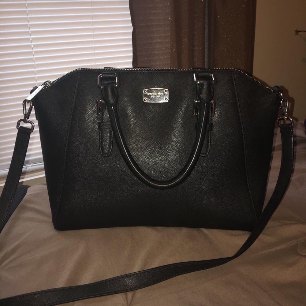 Black Micheal Kors Handbag - Picture 1 of 4