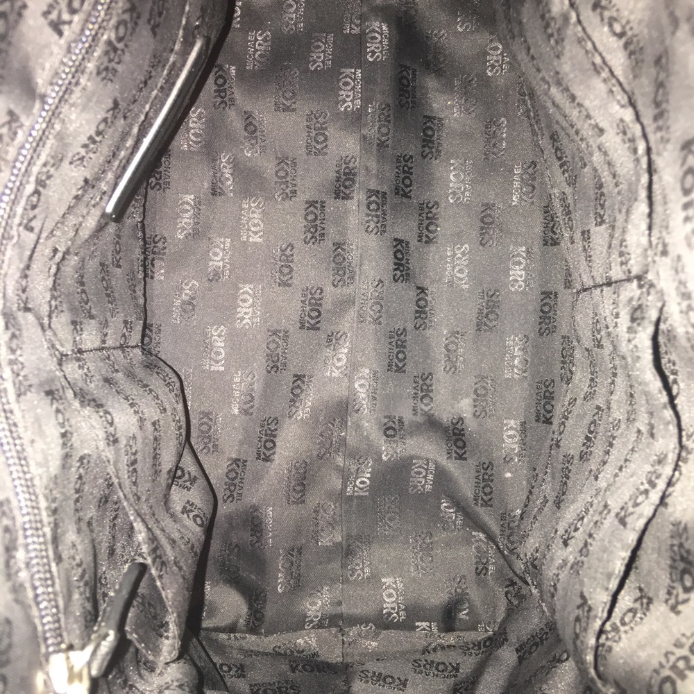 Black Micheal Kors Handbag - Picture 4 of 4