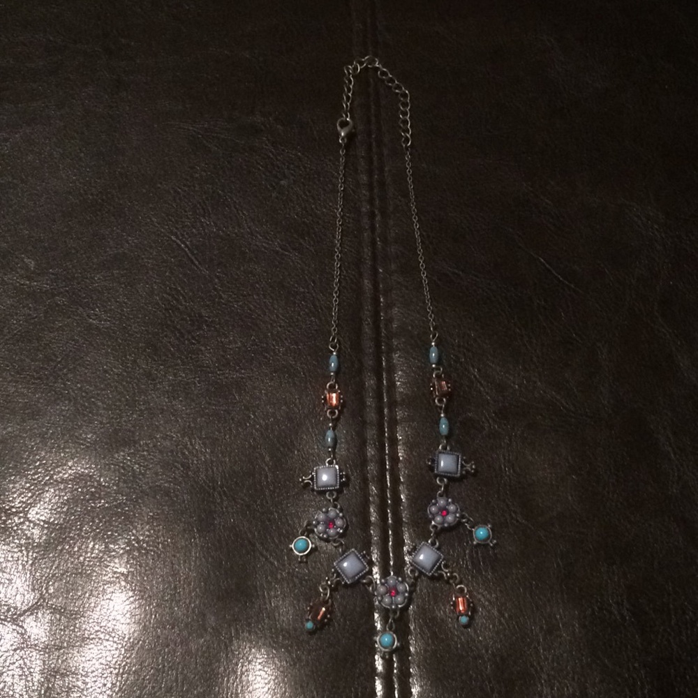 Silver toned necklace with turquoise & red stone!