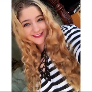 Meet your Posher, Alyssa