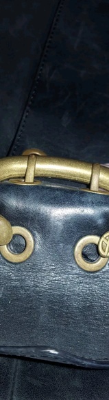 Francesco Biasia black leather shoulder bag - Picture 5 of 8