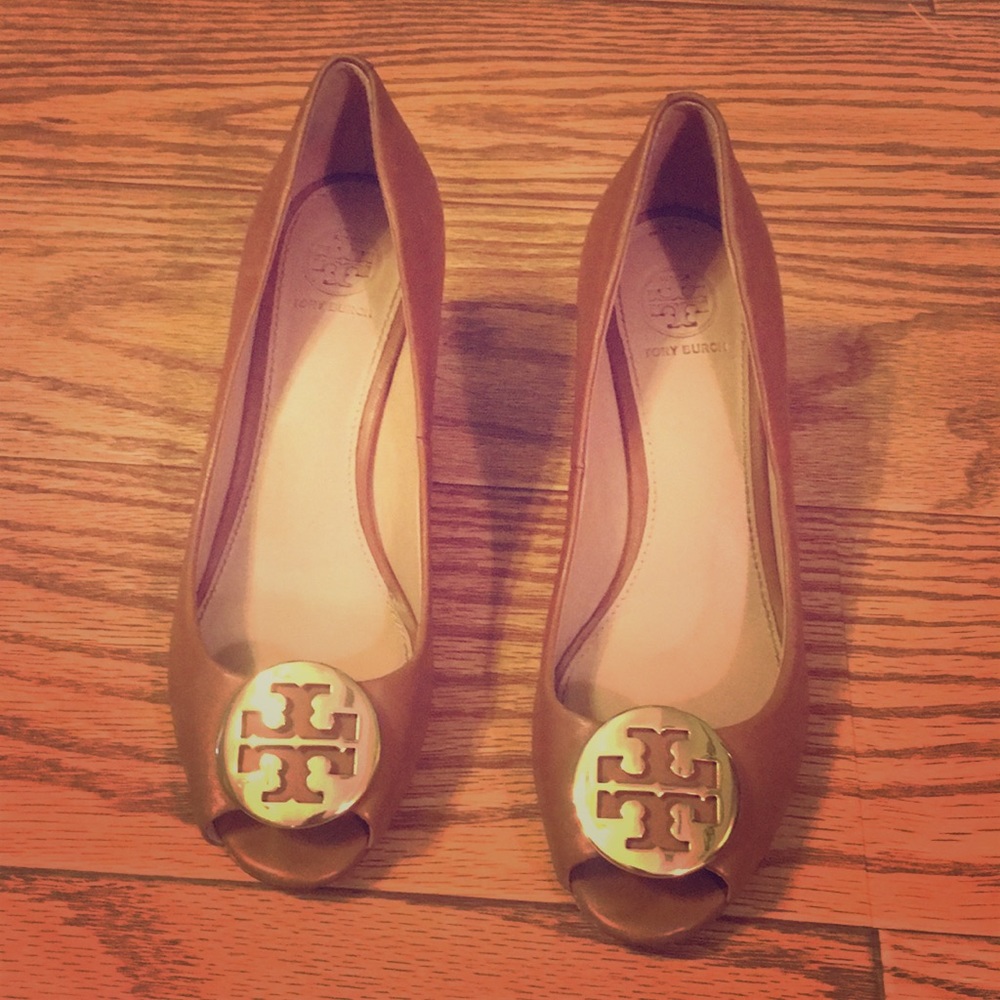 Tory Burch: Kara Wedge Royal Tan:  Size 6.5