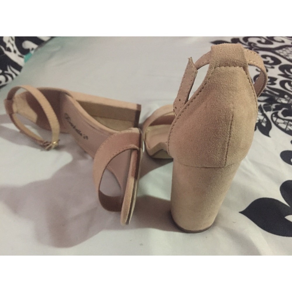 Beige high heels from Windsor