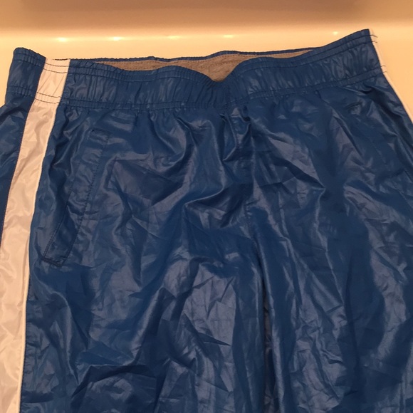 Nike Women's Capri Pants - Picture 3 of 5