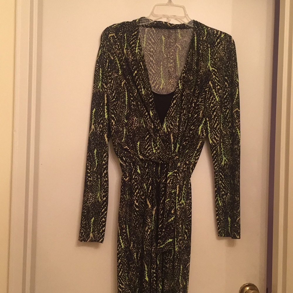 Tahari Dress Size Medium