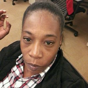 Meet your Posher, Edna