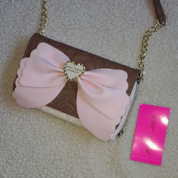 Betsey Johnson Handbags - Betsey Johnson NWT Bow Front Crossbody Wallet