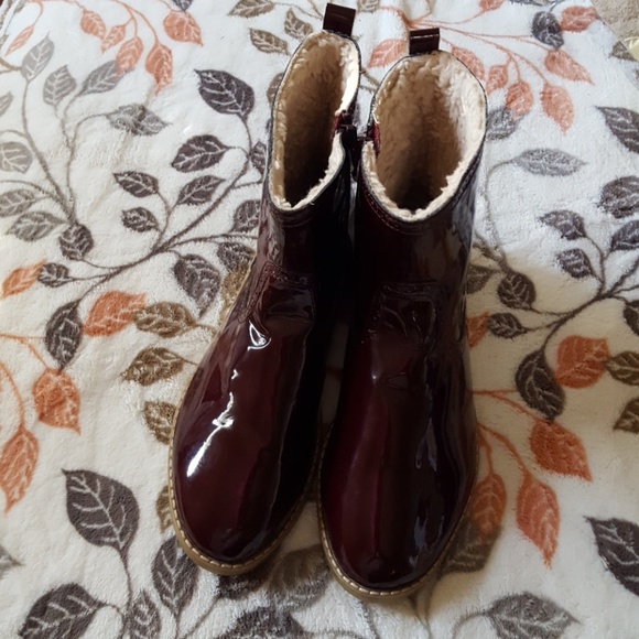 zara Other - Zara girls boots size 5.5