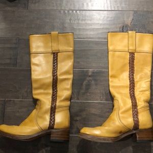 Juicy couture high leather boots