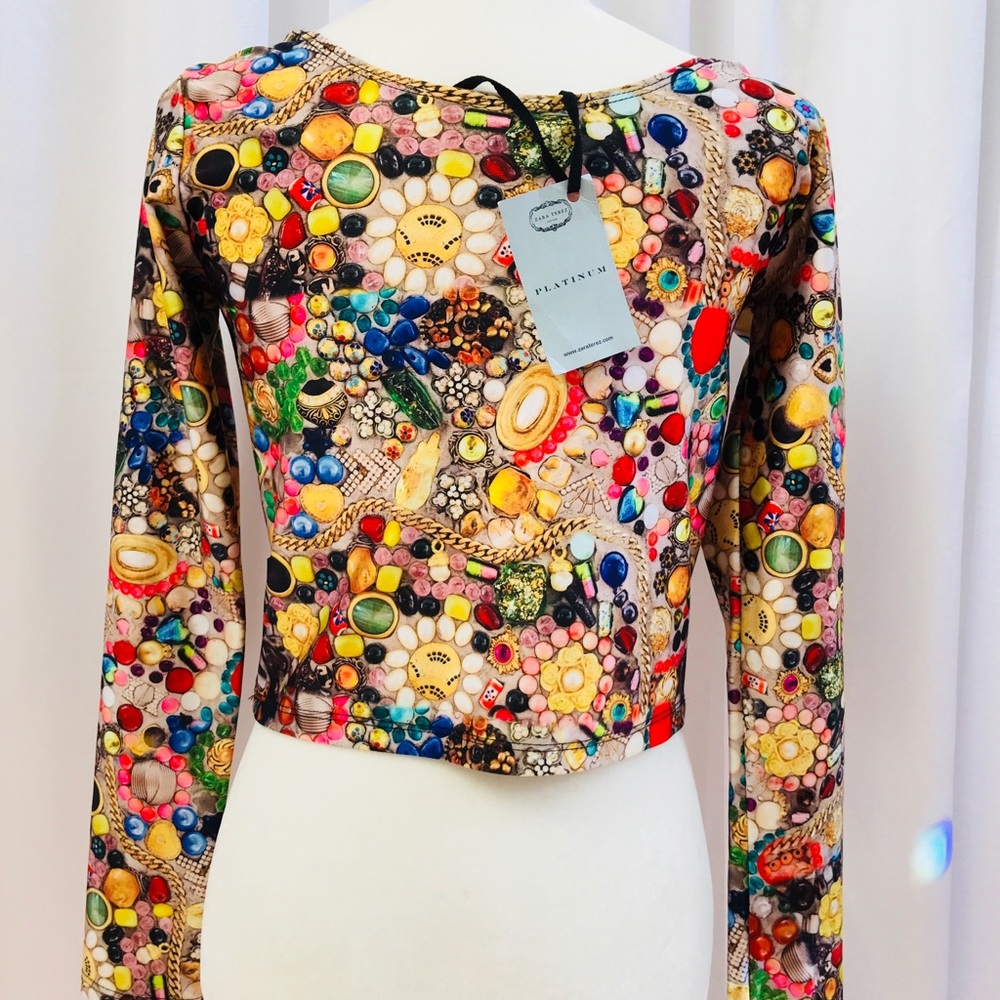 Adorable, Colorful Top - Picture 3 of 3